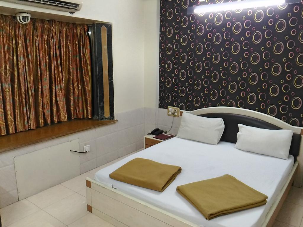 Hotel Palms Navi Mumbai Exterior photo